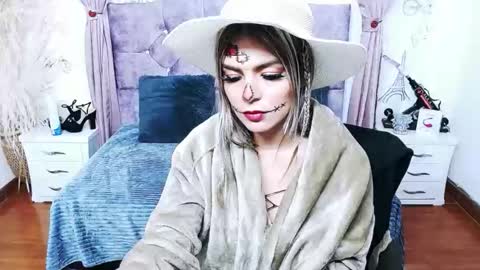 vanesa online show from October 2025 05:08:01 AM