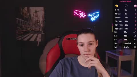Vanessa online show from June 2026 06:17:02 PM