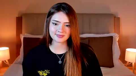 Snapshot of vanessa_foxyy chatting on June 2026 07:38:01 PM vanessa_foxyy online show from June 2026 07:38:01 PM