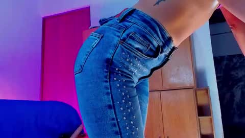 Vanessa online show from January 2026 05:37:01 PM