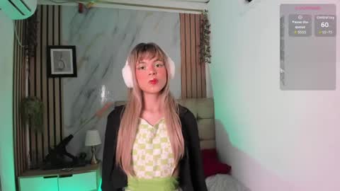 vanessa_jenner online show from June 2026 09:14:02 PM