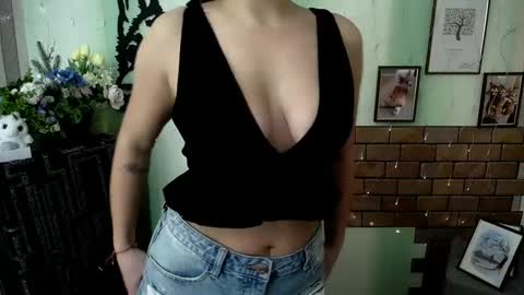 Vanessa online show from February 2025 06:08:02 AM