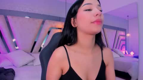 vanessaduval online show from November 2025 03:49:02 AM