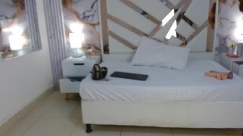 Vanessa Hard online show from October 2025 07:34:02 PM