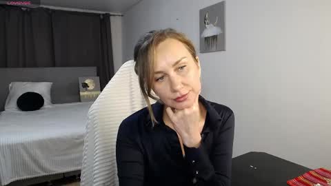 Snapshot of vanessakleiner chatting on May 2026 04:46:02 PM Vanessa online show from May 2026 04:46:02 PM
