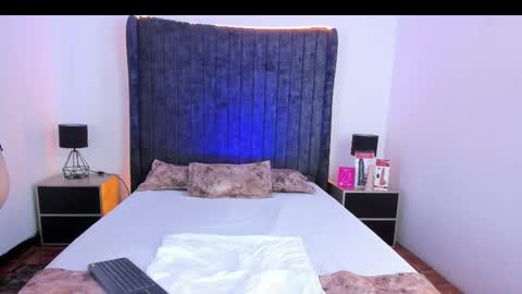 Vanessa Sexy Paris online show from November 2025 09:32:01 PM