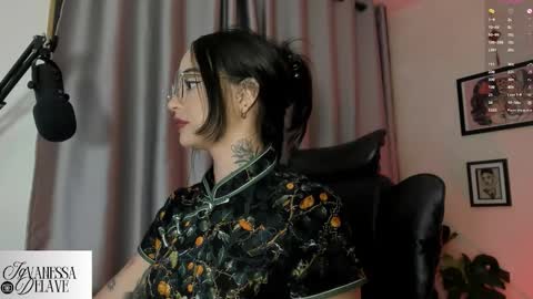 Snapshot of vanessart_ chatting on September 2025 12:21:02 AM Vanessa online show from September 2025 12:21:02 AM