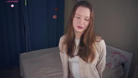 Luna online show from November 2025 06:18:01 PM