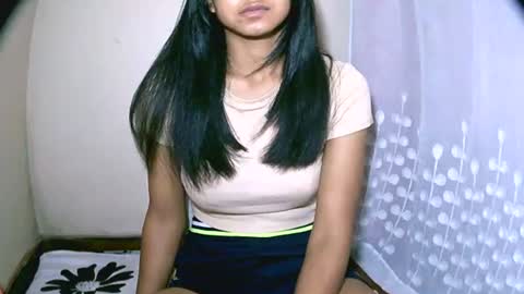 Snapshot of vanih27 chatting on July 2026 07:35:01 AM vanih27 online show from July 2026 07:35:01 AM