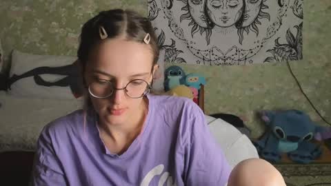 Adelina online show from April 2026 04:08:01 PM