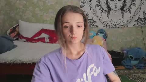 Snapshot of vanilla_arya chatting on July 2026 01:36:01 PM Adelina online show from July 2026 01:36:01 PM