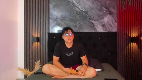 vanilla_hot_ online show from February 2025 10:20:02 PM