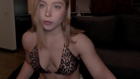 Vanilla online show from November 2025 01:12:02 PM