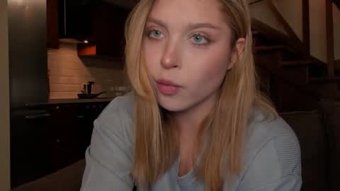 Vanilla online show from November 2025 01:33:02 PM