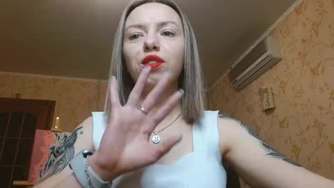 VanillaMuffin online show from April 2026 12:20:01 PM