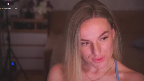 Sophie online show from May 2026 09:33:02 PM