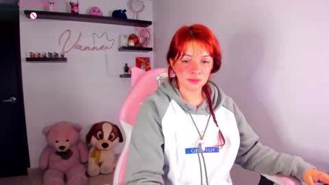 Vanesa online show from April 2026 09:28:01 PM