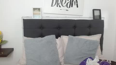 vane online show from October 2025 07:47:01 PM