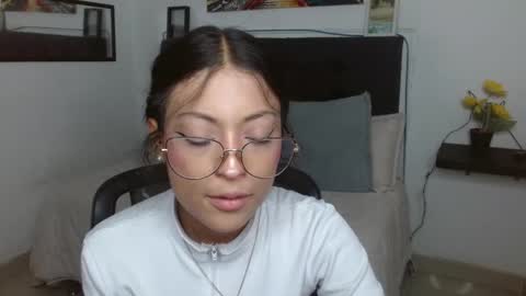 vane online show from November 2025 08:18:02 PM