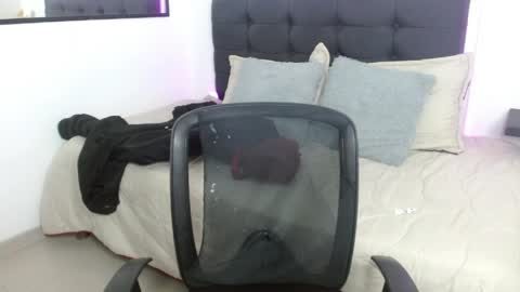 vane online show from April 2026 07:38:02 PM