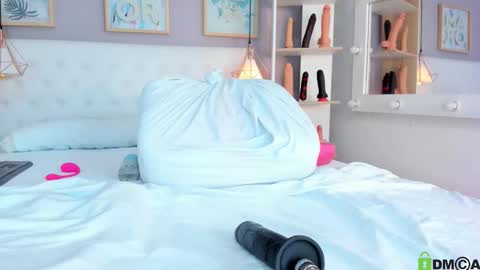 vannia smith  online show from February 2026 12:46:01 PM