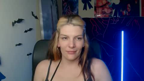 Snapshot of vanrey_ chatting on April 2026 02:49:02 AM Vanessa online show from April 2026 02:49:02 AM