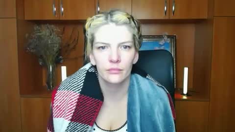 Snapshot of vanrey_ chatting on May 2026 06:30:01 AM Vanessa online show from May 2026 06:30:01 AM