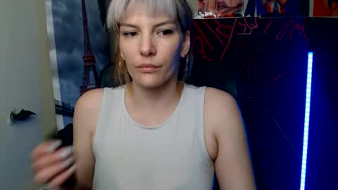 Snapshot of vanrey_ chatting on May 2026 03:44:02 PM Vanessa online show from May 2026 03:44:02 PM