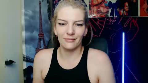 Snapshot of vanrey_ chatting on May 2026 09:38:02 AM Vanessa online show from May 2026 09:38:02 AM