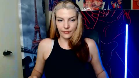 Snapshot of vanrey_ chatting on May 2026 04:46:02 PM Vanessa online show from May 2026 04:46:02 PM