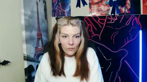 Snapshot of vanrey_ chatting on June 2026 06:48:02 AM Vanessa online show from June 2026 06:48:02 AM