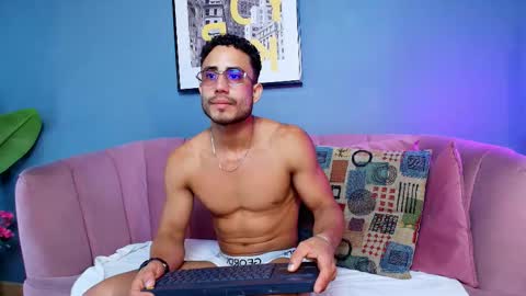 Snapshot of vans_ross chatting on January 2026 06:46:02 PM Vans Ross online show from January 2026 06:46:02 PM