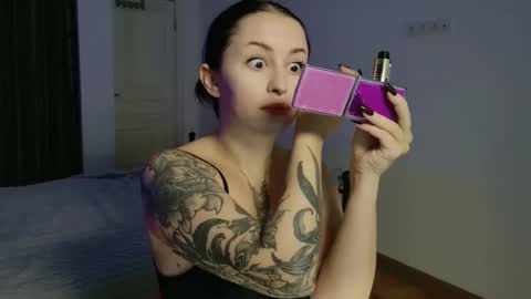 vaolietkat online show from November 2025 06:46:02 AM