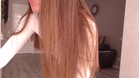 Snapshot of varonica_caprii chatting on March 2025 09:43:01 AM Varonica Caprii Online this week Monday Tuesday Thursday Friday online show from March 2025 09:43:01 AM