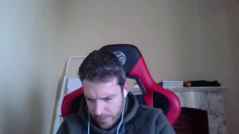 Snapshot of vascorro20 chatting on December 2024 03:22:02 PM vascorro20 online show from December 2024 03:22:02 PM