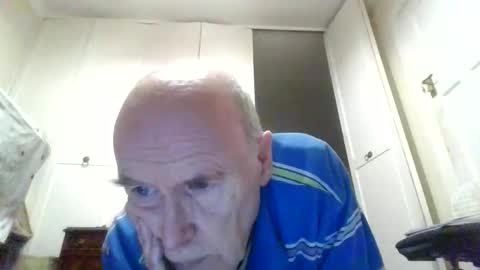 vaughan1010 online show from December 2025 08:13:01 PM