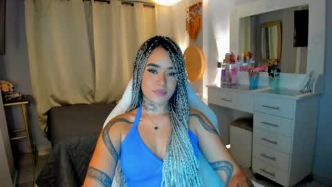 Vayolett Bass online show from May 2026 06:40:01 AM