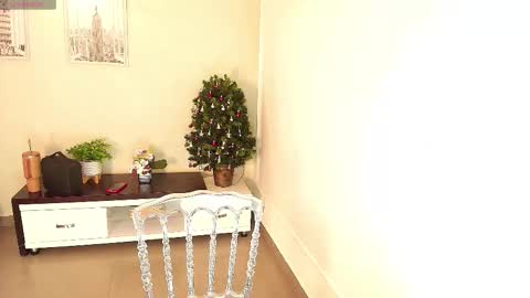 Victoria online show from November 2025 10:48:02 AM