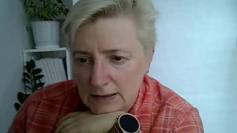 vea_motty online show from June 2026 12:17:01 PM