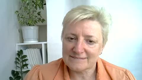 vea_motty online show from June 2026 12:15:02 PM