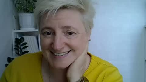 vea_motty online show from June 2026 11:03:01 AM