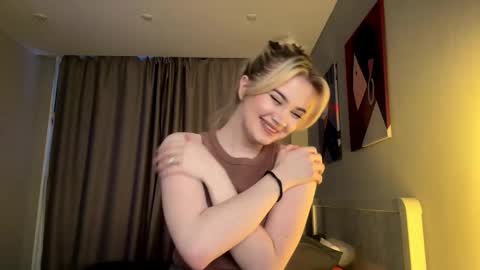 Monika online show from March 2026 01:18:02 PM