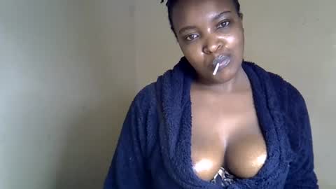 Snapshot of veesazii chatting on July 2026 04:43:01 AM veesazii online show from July 2026 04:43:01 AM