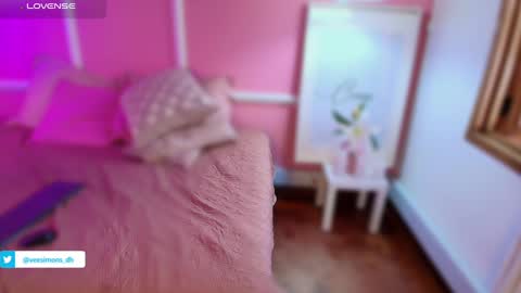 Vee Simons online show from January 2025 08:44:01 PM