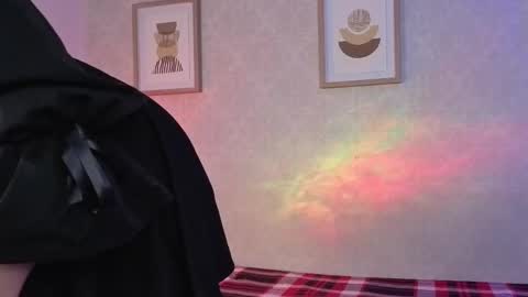 Vee Simons online show from October 2025 12:08:02 AM