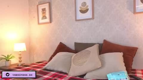 Vee Simons online show from February 2026 08:14:02 PM