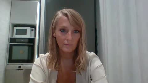 Veessa online show from September 2025 06:13:02 PM