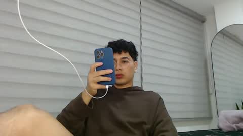 Snapshot of velascosexyboy chatting on February 2025 02:44:02 AM velascosexyboy online show from February 2025 02:44:02 AM