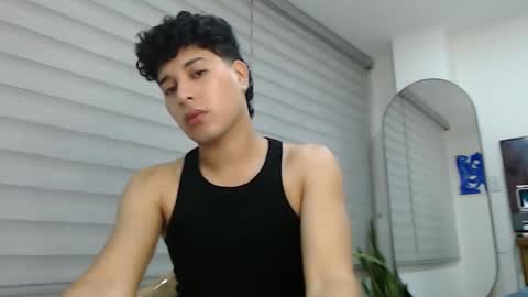 Snapshot of velascosexyboy chatting on October 2025 02:34:01 AM velascosexyboy online show from October 2025 02:34:01 AM