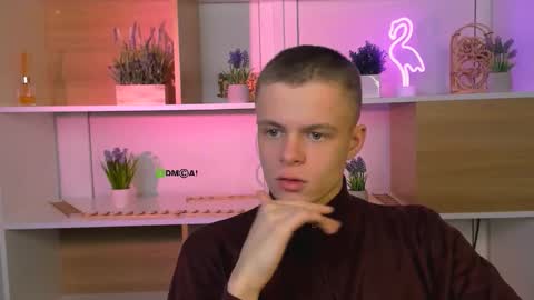 veldi_to online show from December 2025 07:44:01 PM